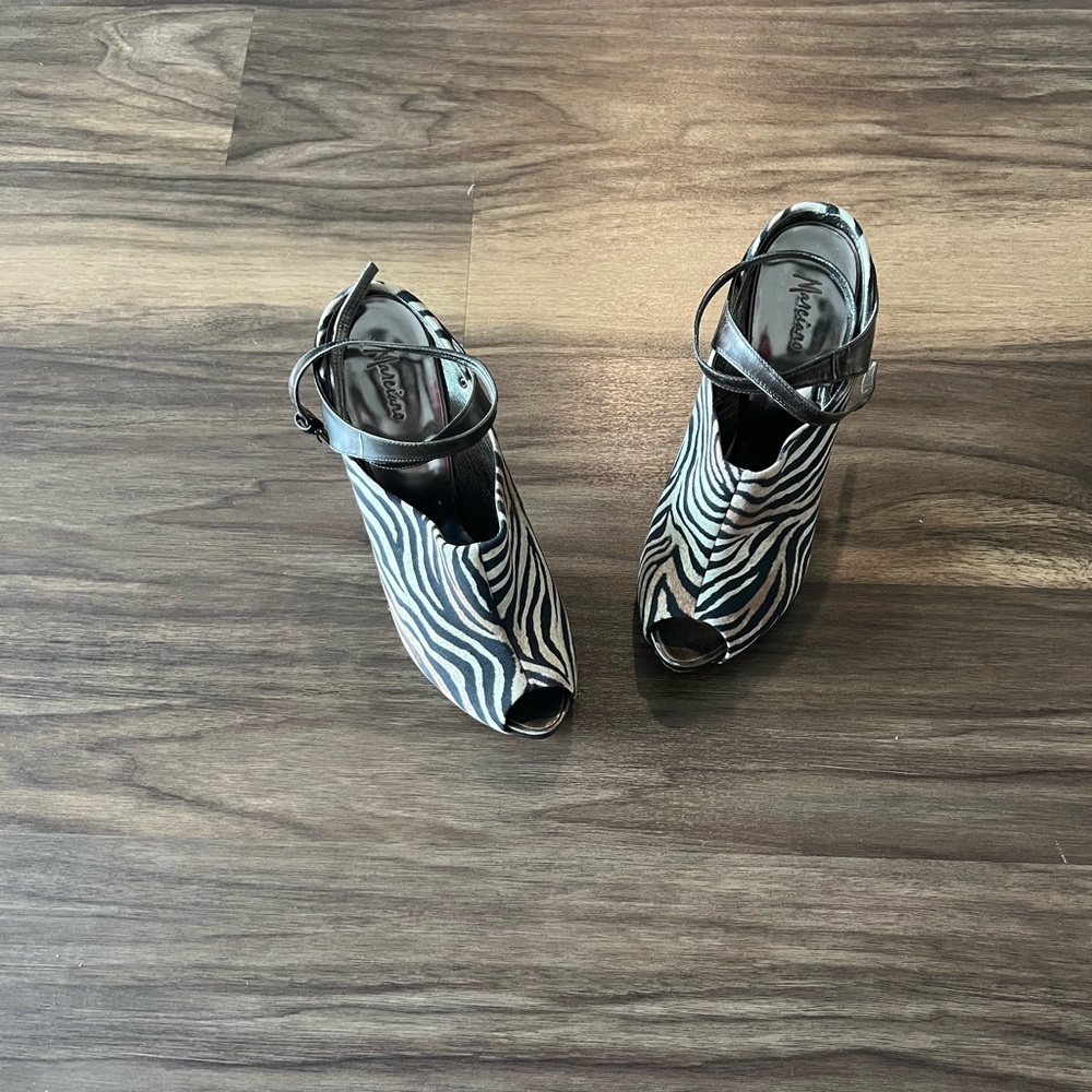 Marciano tiger leopard stripe heels